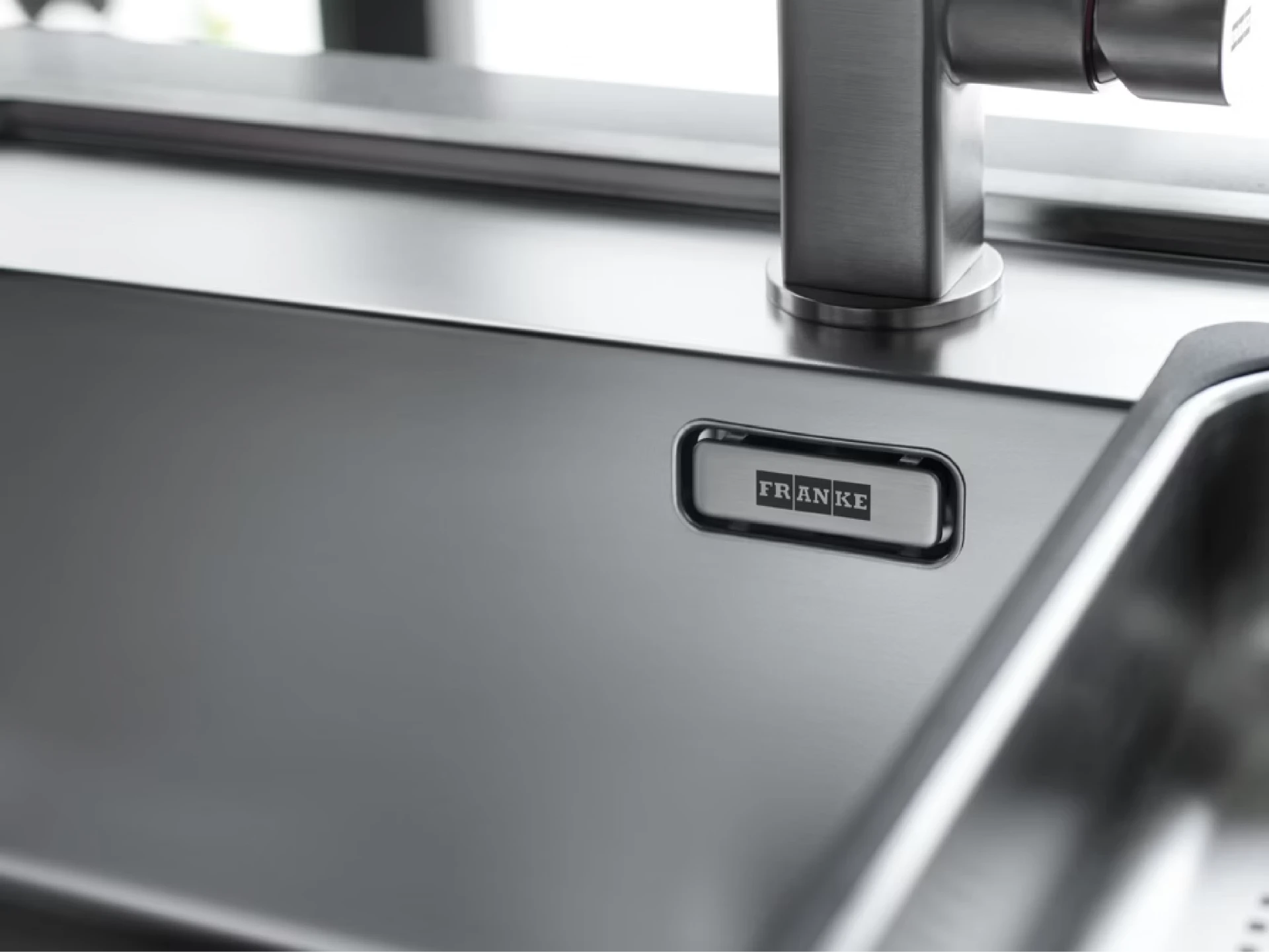 Franke designer tapware — Kitchen sinks and mixers designed as one system